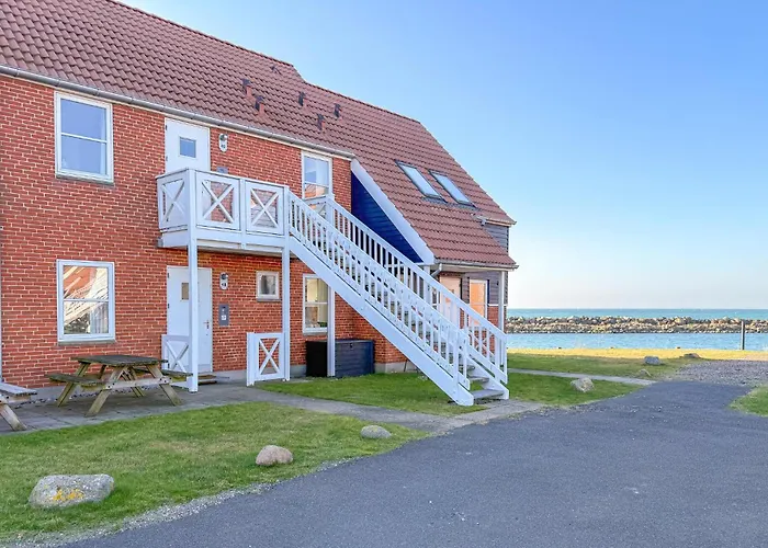 2 Bedroom Pet Friendly In *