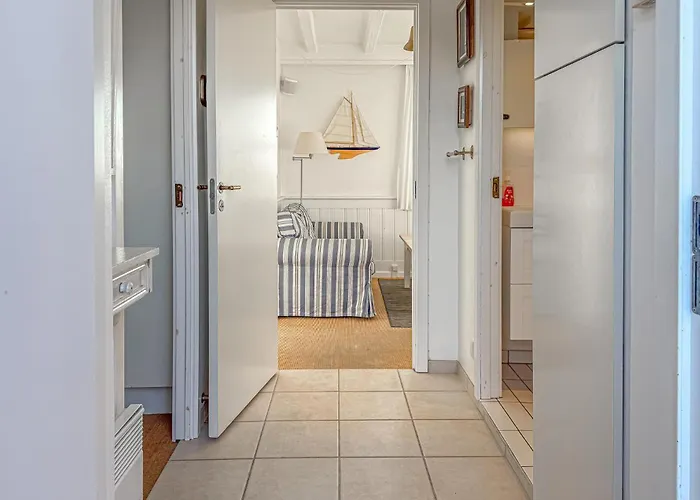 2 Bedroom Pet Friendly In *