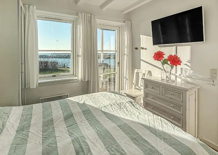 2 Bedroom Pet Friendly In